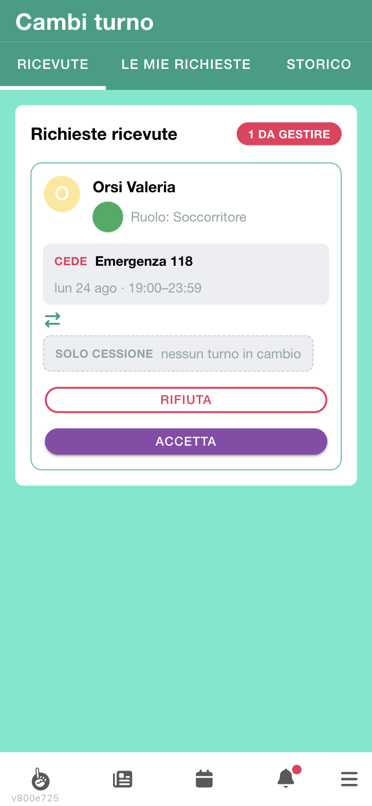 Richiesta di cambio turno ricevuta, con i pulsanti Rifiuta e Accetta